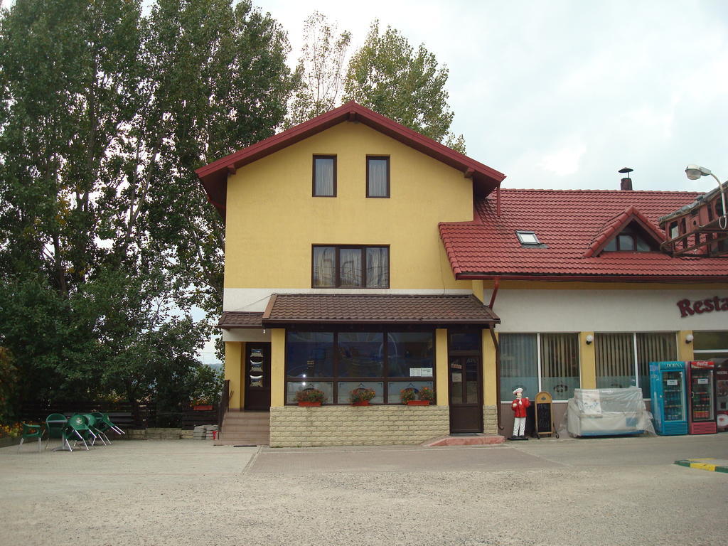 Pensiunea Marc Suceava Buitenkant foto